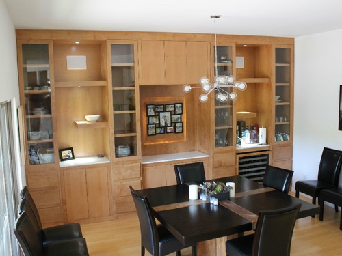 slider wall unit, closed.